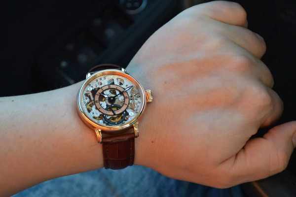 Часовник POLJOT INTERNATIONAL QUEEN VICTORIA 43MM LIMITED EDITION 300