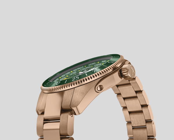 ЧАСОВНИК AVIATOR AIRACOBRA GMT 42.8MM