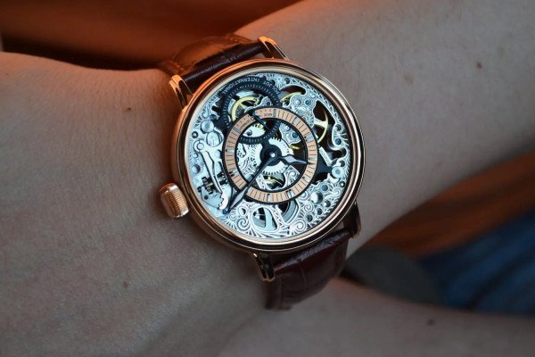 Часовник POLJOT INTERNATIONAL QUEEN VICTORIA 43MM LIMITED EDITION 300