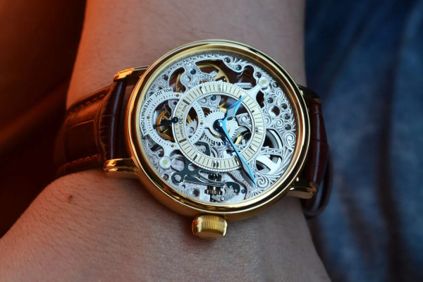 Часовник POLJOT INTERNATIONAL QUEEN VICTORIA 43MM LIMITED EDITION 300PIECES