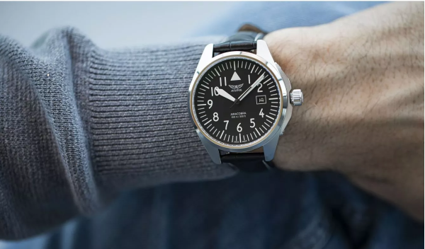 ЧАСОВНИК AVIATOR AIRACOBRA TYPE A 42.8MM