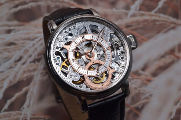 Часовник POLJOT INTERNATIONAL QUEEN VICTORIA 43MM LIMITED EDITION 300PIECES